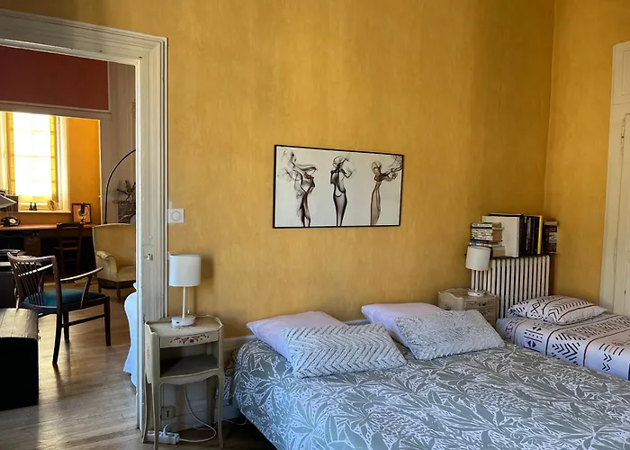 La Lodge Victoria -Vieille Ville & Pepiniere -50M2